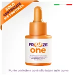 Contenitore cosmetico arancione con pipetta sul tappo e scritta laterale
